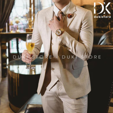 Bộ vest nam Hàn Quốc 2 cúc kẻ caro kem sang trọng DKB0050